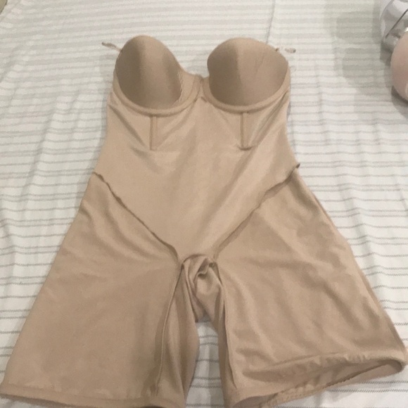 cream color strapple shapewear - Picture 6 of 10